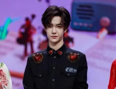 王一博唱一片冬麦是哪一期  王一博唱熹微是什么节目