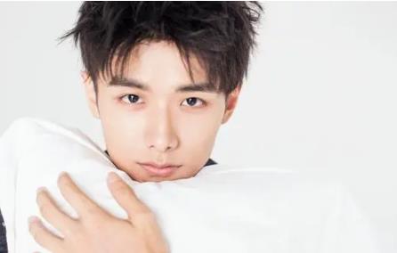 赵弈钦赵奕欢是什么关系揭秘 赵弈钦是哪个旗下的艺人