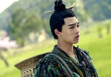 张宥浩屈楚萧长得好像对比照 张宥浩身高是多少 张宥浩屈楚萧长得好像对比照 张宥浩身高是多少