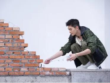  张翰孟子义太好嗑了  张翰在战狼2有什么角色