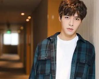 方逸伦女朋友是谁 方逸伦是富二代 方逸伦女朋友是谁 方逸伦是富二代