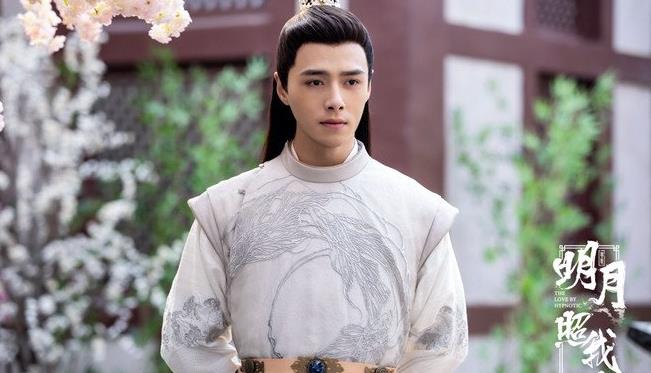 方逸伦在双世宠妃中饰演谁 方逸伦为什么叫方摩卡