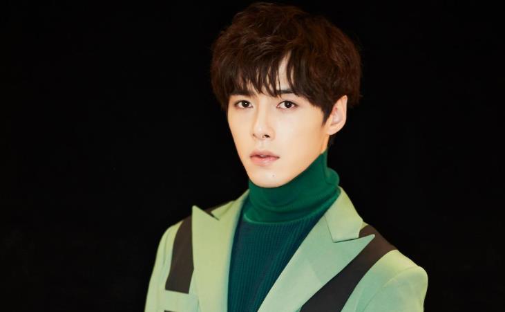 方逸伦在双世宠妃中饰演谁 方逸伦为什么叫方摩卡