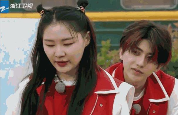 蔡徐坤和金靖是什么关系 蔡徐坤和金靖是哪一期