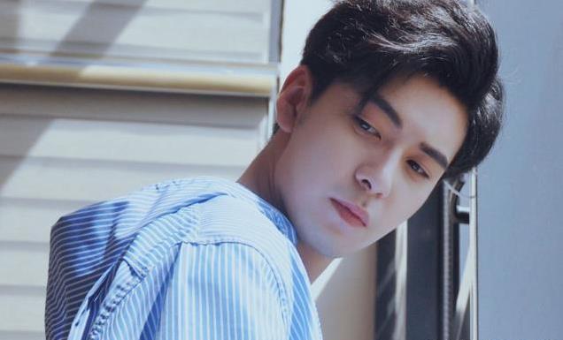 陈星旭和谁长得像  陈星旭是富二代吗？