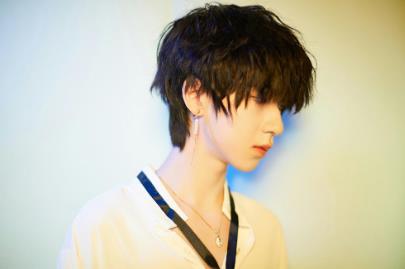 贺峻霖粉丝名为什么叫深海 贺峻霖为什么叫小兔和影