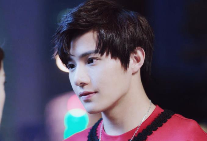 黄圣池和黄圣依什么关系,黄圣池是黄圣依什么人