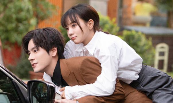 魏哲鸣和胡意旋什么关系,魏哲鸣和胡意旋是情侣吗 魏哲鸣和胡意旋什么关系,魏哲鸣和胡意旋是情侣吗