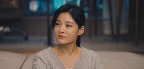 王媛可和袁姗姗太像了,王媛可和袁姗姗是什么关系