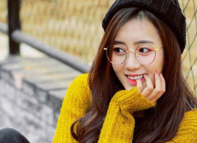 王梓薇和蔡文静好像对比图 王梓薇怎么出道的 王梓薇和蔡文静好像对比图 王梓薇怎么出道的