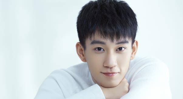 王子奇和王俊凯是同学吗,王子奇和王楚然在拍什么剧