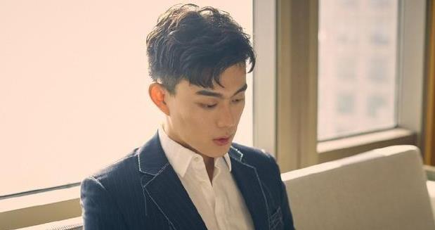 刘润南摸虞书欣,刘润南身高多少 刘润南摸虞书欣,刘润南身高多少