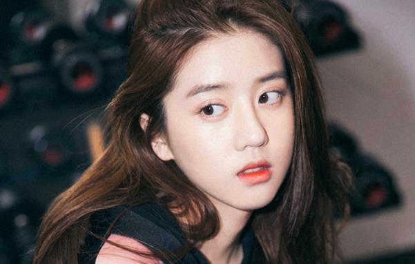 李凯馨和赵弈钦是什么关系,李凯馨赵弈钦是男女朋友吗 李凯馨和赵弈钦是什么关系,李凯馨赵弈钦是男女朋友吗