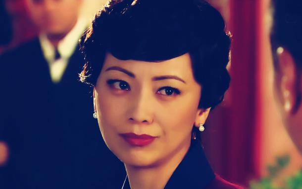 邓萃雯的老公是谁,邓萃雯多大了