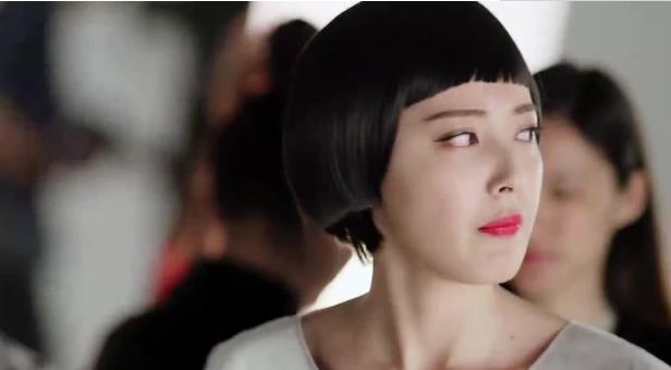 米露和曾黎太像了,米露和曾黎什么关系 米露和曾黎太像了,米露和曾黎什么关系