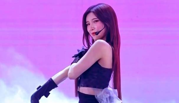 戴燕妮老公是谁,戴燕妮到底多大