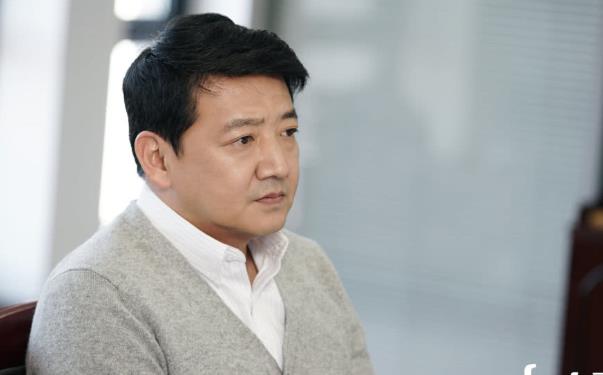 王砚辉的妻子是谁,王砚辉是哪的人