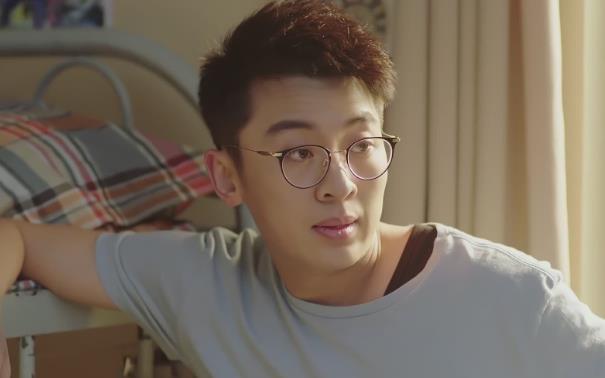 魏健隆张一山什么关系,魏健隆张一山是大学同学吗 魏健隆张一山什么关系,魏健隆张一山是大学同学吗