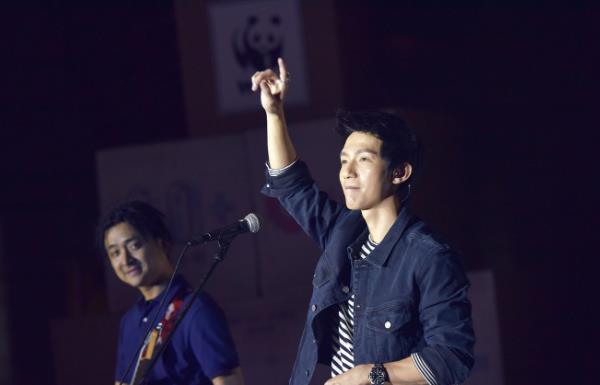 陈楚生为什么突然消失,陈楚生身高多少 陈楚生为什么突然消失,陈楚生身高多少