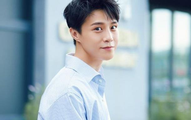 王宫良和秦俊杰一模一样,王宫良是哪里人