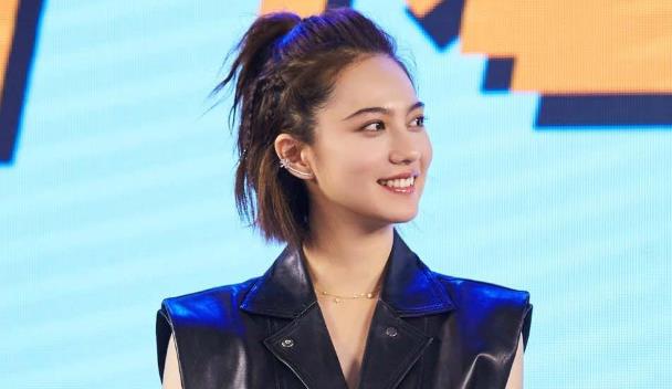 姜珮瑶李鸿其什么关系,姜珮瑶是哪个经纪公司的