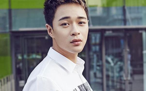 董春辉和张艺兴长得像,董春辉个人资料年龄