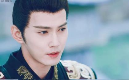 徐正溪的双眼皮是不是割的 徐正溪为什么改名字原因