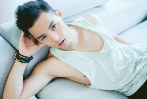 董又霖和成龙是什么关系,董又霖和成龙演的一部电影是什么 董又霖和成龙是什么关系,董又霖和成龙演的一部电影是什么