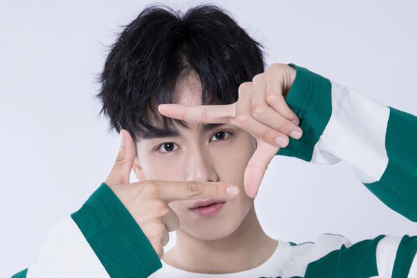 胡一天和妻子的结婚照,胡一天的妻子是谁