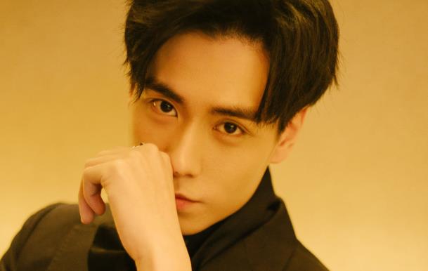 胡一天和妻子的结婚照,胡一天的妻子是谁