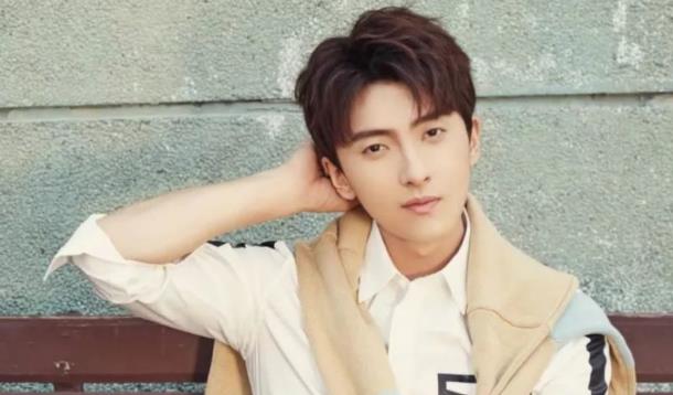 郑业成和牛骏峰是同学吗,牛骏峰和郑业成是什么关系 郑业成和牛骏峰是同学吗,牛骏峰和郑业成是什么关系