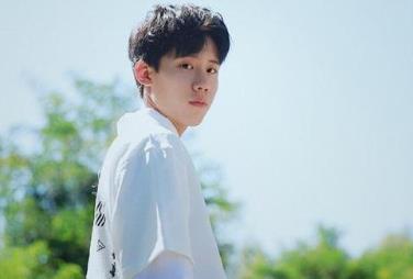 周奇为什么和向俞星分手 演员周奇身高多少 周奇为什么和向俞星分手 演员周奇身高多少