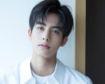 宋威龙的女友是谭松韵吗 宋威龙和张子枫合作过的剧