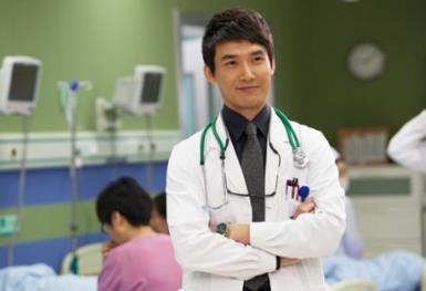 张铎和陈松伶谁大 张铎的家境如何 张铎和陈松伶谁大 张铎的家境如何