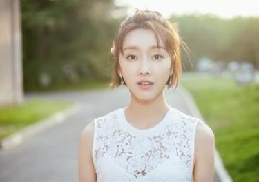 宣璐的男朋友是谁 宣璐和曹煜辰是情侣吗揭秘