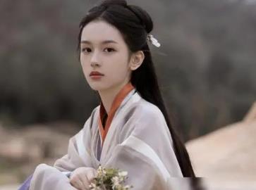 周也是哪个经纪公司的 周也张婧仪对比图长的像 周也是哪个经纪公司的 周也张婧仪对比图长的像