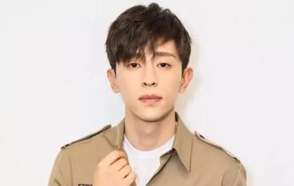 理想照耀中国邓伦第几集 邓伦的父是谁啊2021