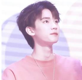 周翊然和何洛洛什么关系  周翊然为什么退出易安原因