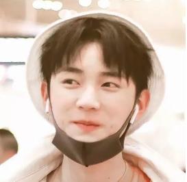 周翊然和何洛洛什么关系  周翊然为什么退出易安原因