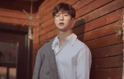 张艺兴师父为什么是黄磊 张艺兴为什么叫小绵羊2021