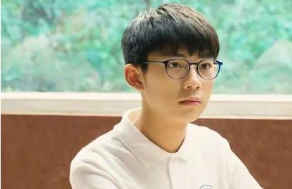 刘家祎和李庚希什么关系 刘家祎家庭背景如何 刘家祎和李庚希什么关系 刘家祎家庭背景如何