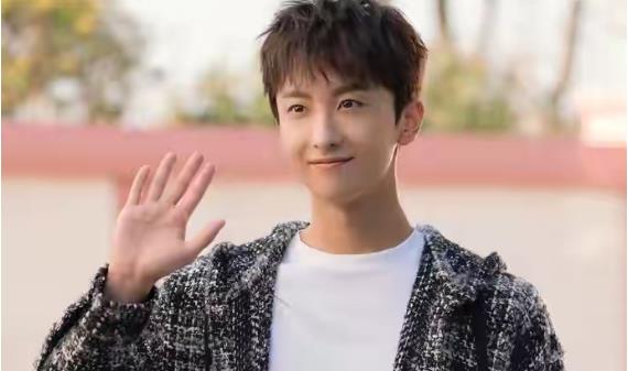 牛骏峰真正的女朋友是谁,牛骏峰和李兰迪恋爱了吗 牛骏峰真正的女朋友是谁,牛骏峰和李兰迪恋爱了吗