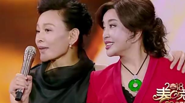 陈冲和刘晓庆长得像,陈冲和刘晓庆谁大