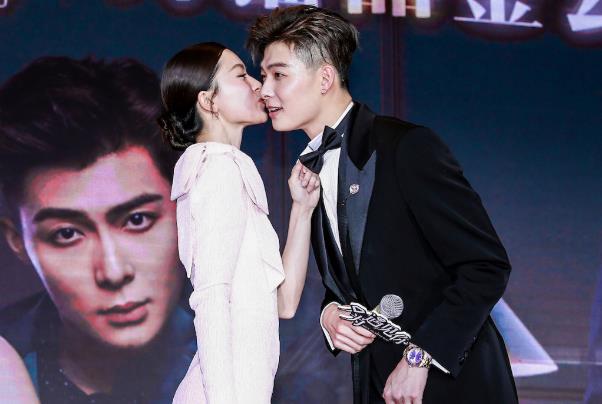 张铭恩和文咏珊结婚了吗,张铭恩和文咏珊是什么关系 张铭恩和文咏珊结婚了吗,张铭恩和文咏珊是什么关系