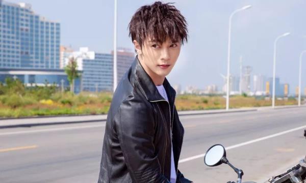 李俊辰的女朋友是谁,演员李俊辰是哪里人