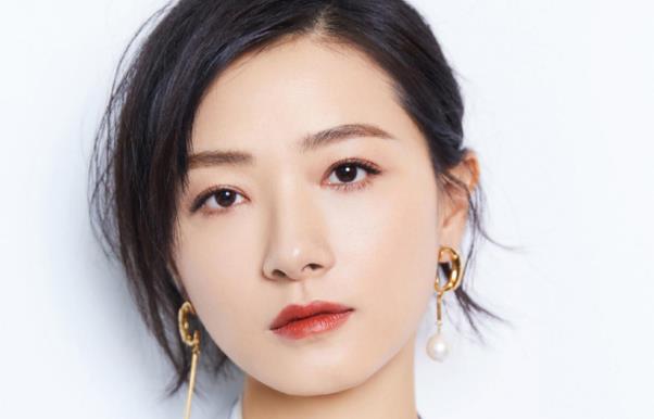 万茜和江一燕长得好像,万茜和江一燕是一个人吗 万茜和江一燕长得好像,万茜和江一燕是一个人吗