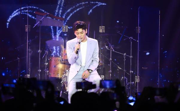 隔壁老樊个人信息身高体重,隔壁老樊歌曲大全 隔壁老樊个人信息身高体重,隔壁老樊歌曲大全