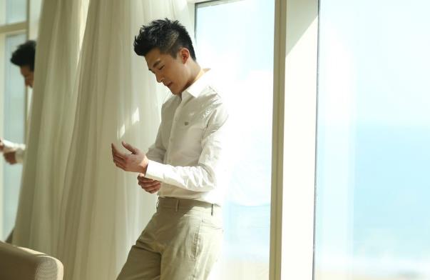 孙艺洲和欧豪长得好像,欧豪孙艺洲是同一人吗 孙艺洲和欧豪长得好像,欧豪孙艺洲是同一人吗