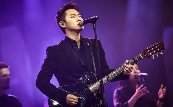 梁博为什么叫梁八首,梁博成名曲是哪一首?