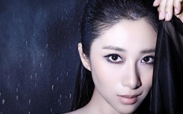 刘思彤和吴奇隆的关系,刘思彤是哪一年出生的